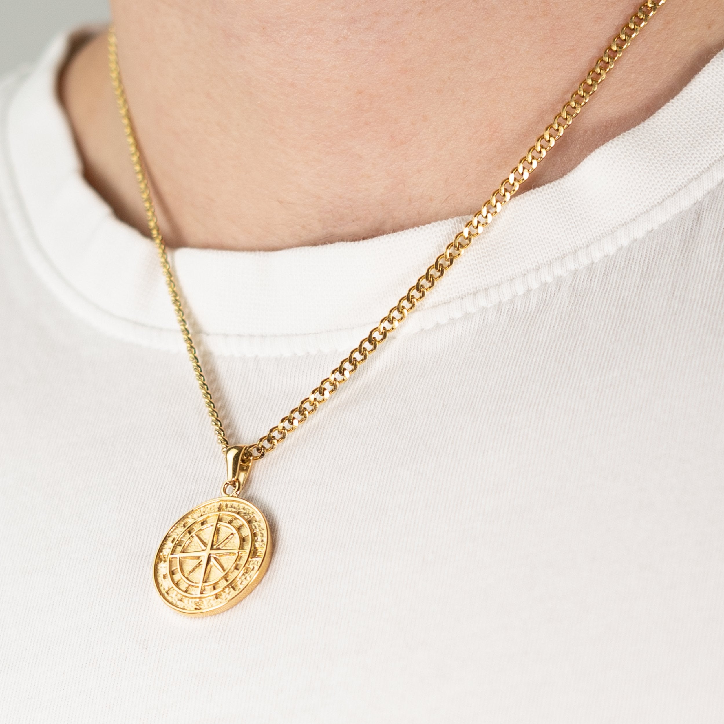 Compass Necklace (Gold) - MAKAIO